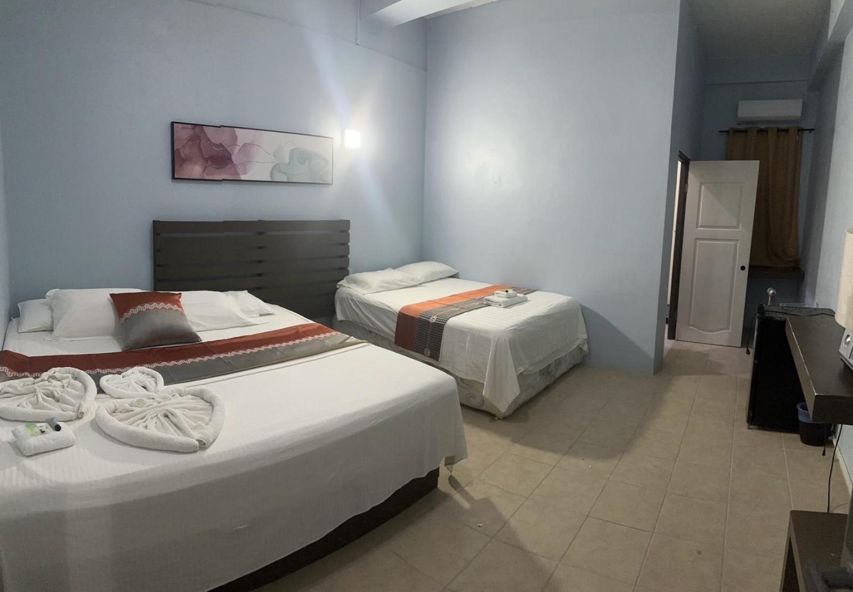 Sky Inn Caye Caulker Exterior photo