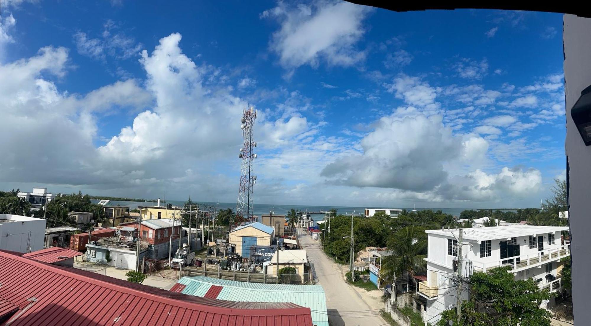 Sky Inn Caye Caulker Exterior photo